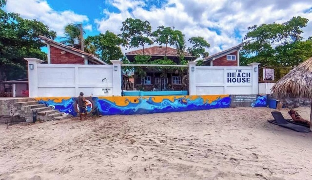 2 Beachfront casitas for 8 w Pool & AC, Wifi in Pochomil
