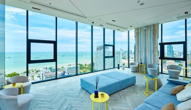 2 Bed Room Sea View At Great Central Location in Pattaya city