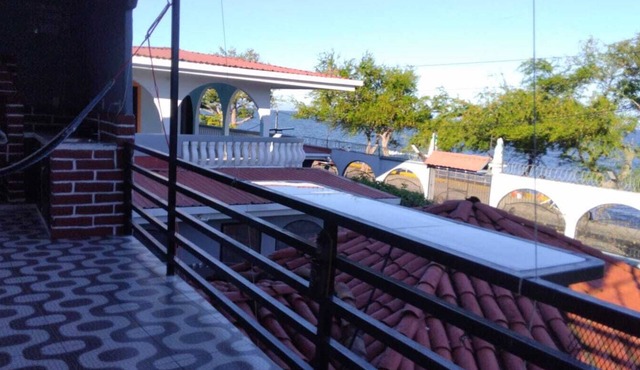 2-bedroom house with - Spectacular Lakefront -AC in charming Granada in Granada