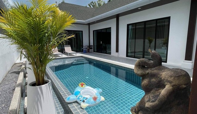 2 bedroom pool villa Rawai in Tambon Rawai
