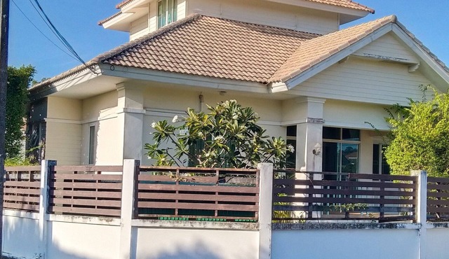29,900 Bt. 5 Bedrooms. 3 bathrm. in Land& House Chalong