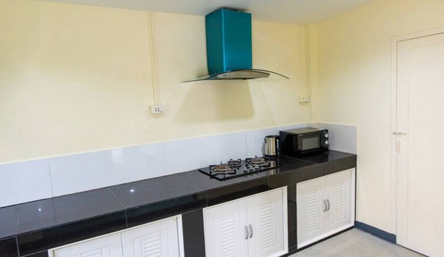 4-bedroom bungalow in tranquil setting in Tambon Choeng Thale