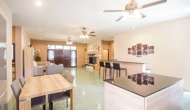4 bedroom house on Fitness Street, Soi Ta Iad, Phuket in Phuket
