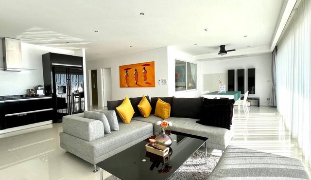 A26 - 2 Bdr Condo, Stunning Sea View, Karon Beach
