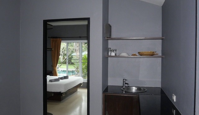 Airport Garden Resort