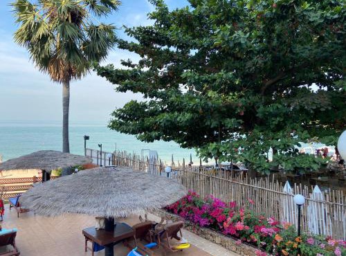 Amazing Spacious Seaview Condo
