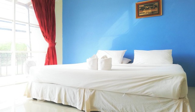 Andaman Place in Thep Krasattri