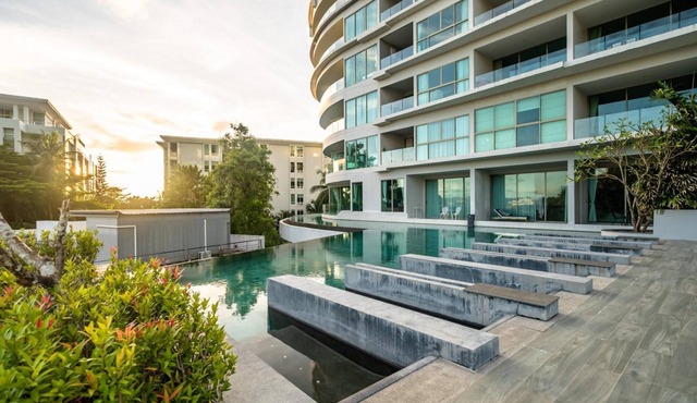 Ark101 - Karon modern apartment with pool access