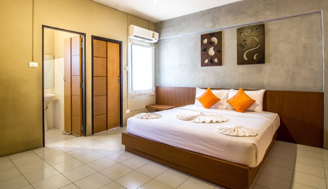 B2 Santitham (Wat Jed Yod) Boutique & Budget Hotel in Chiang Mai