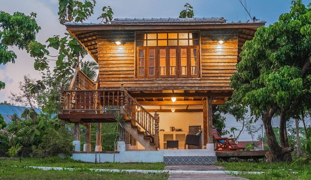 Baanchandra Jungle Tiny Barn House .