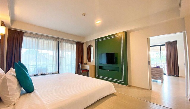 Bangsaen Heritage Hotel