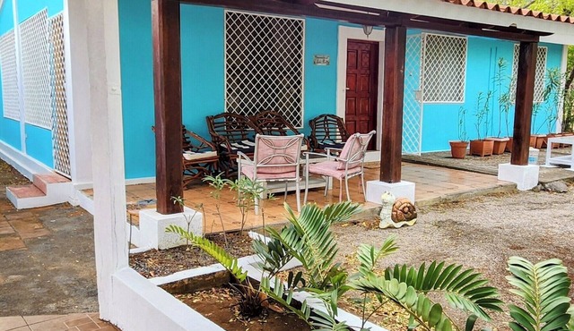 Beach House located in a private village in the beautiful pacific ocean. in Huhuete