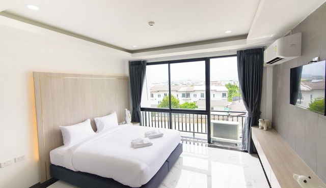 Bear & Bird Hotel in Surat Thani