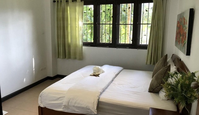 Beautiful 5 Bedrooms Modern Thai Style Villa on Private Hill Phuket in Kathu