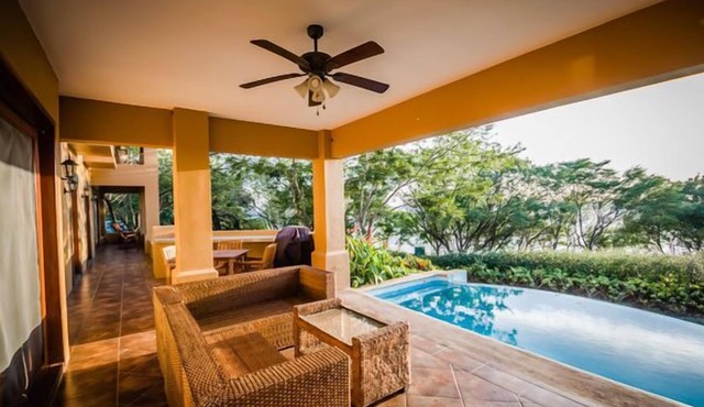BEAUTIFUL OCEAN-VIEW HOME in Rancho Santana