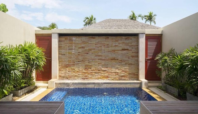Beautiful 1br Pool Villa Walk To Bangtao Beach in Tambon Choeng Thale