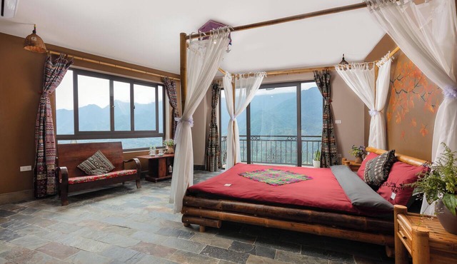 Breathtaking Mountain View & Balcony | King Bed in Sa Pa