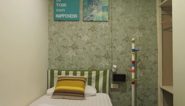 Budget Single Private in Center of Silom