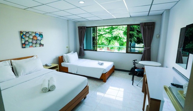 Central Place Hotel