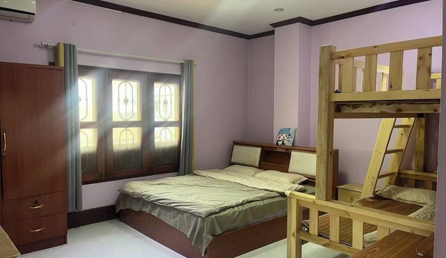 Charming 8-bedroom bed & breakfast with AC in Vientiane Capital in Vientiane