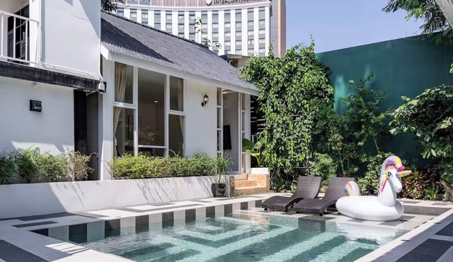 Cleopatra Pool Villa - Chiang Mai
