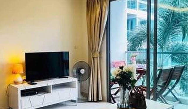 Condo 2 Bedrooms 2 Bathrooms 100 walk to the beach