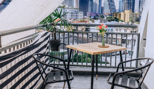 Cozy 1-bedroom condo - Modern, Unblocked Views, near BTS, fast Internet in Krung Thep Maha Nakhon