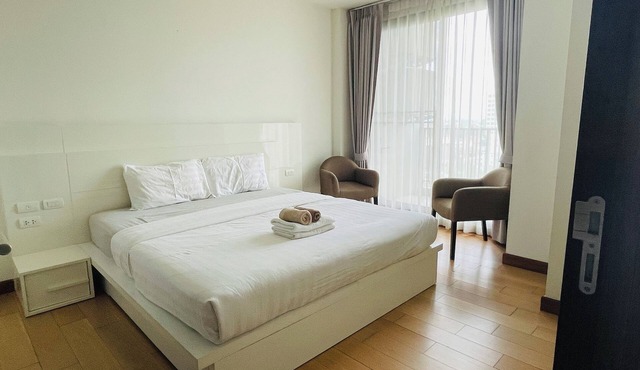 Cozy ASTRA condo 48sqm 1-bedroom nr night bazarr and old town rooftopswimming