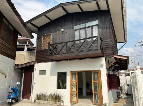 Cozy villa in Chiangmai old town