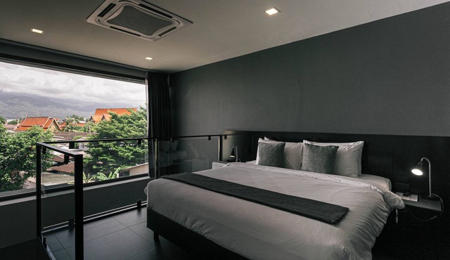 CREW Hotel