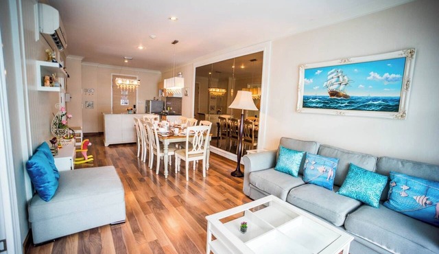 D606 Bright 2-bedroom apartment with Playground near Sea, city in Huahin