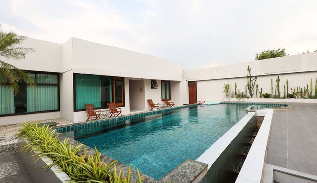 Da Xiang Villa - Private Pool Villa 5 minutes to Central Festival Chiang Mai