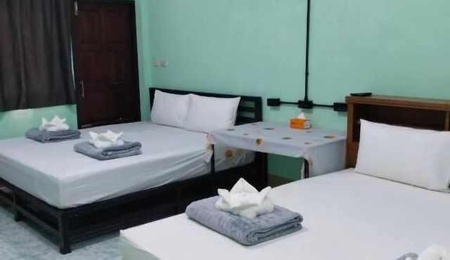 Dee-maak Hostel