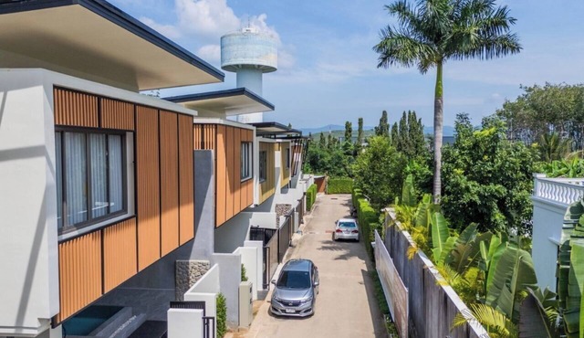 Diamond Villa: Modern 3-Bedroom Tropical Escape with Private Pool & Forest Views