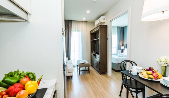 Dlux Condominium