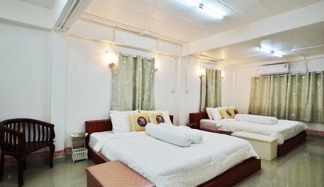 DoiSamoeDao Hostel