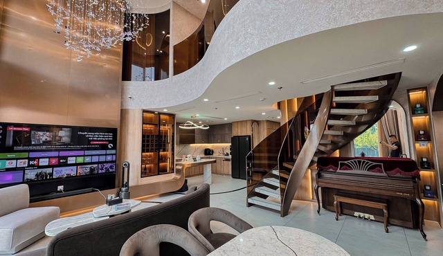 Duplex Penthouse - River Bridge View in City Center, Thu Thiem, Ho Chi Minh City in Thành phố Hồ Chí Minh