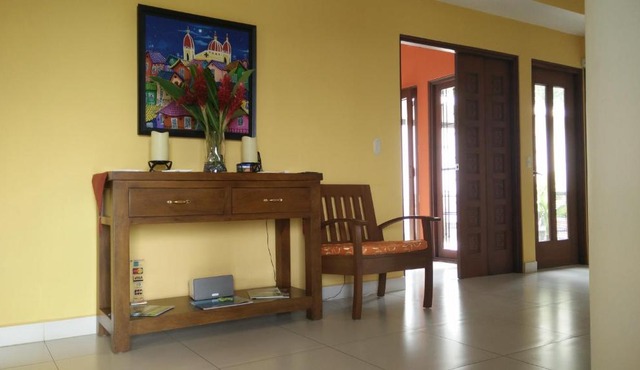 El Mirador Suites in Managua