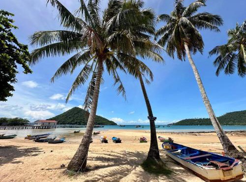 Entire Beach House in M'Pai Bay - Koh Rong Sanloem in Kaôh Kon