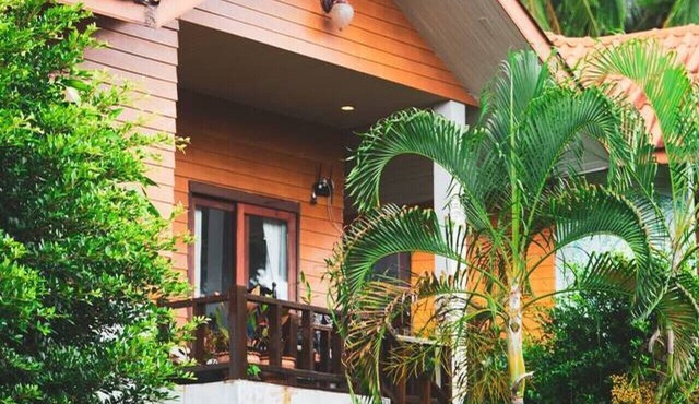 Entire Private House 2BR - Heart of Thong Sala