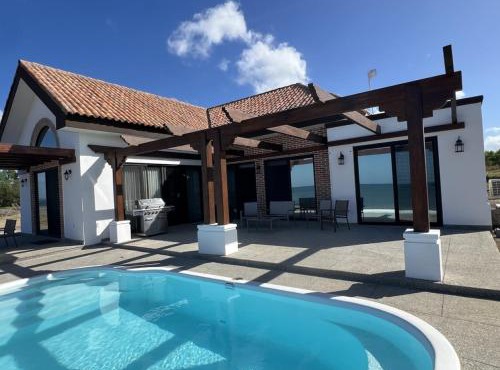 Forever Sunsets - Beachfront 3BR Home with Private Pool at Gran Pacifica Resort in San Diego
