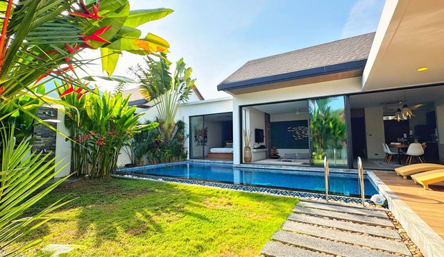 Golden Fish Villa - Tropical Modern Living
