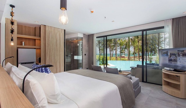 Grand Pool Access +Jacuzzi Seaview (PS5)