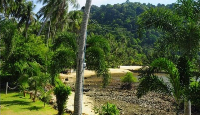 Green Cottage Beach Resort
