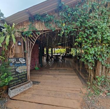 Happy Elephant Bungalows in Senmonorom