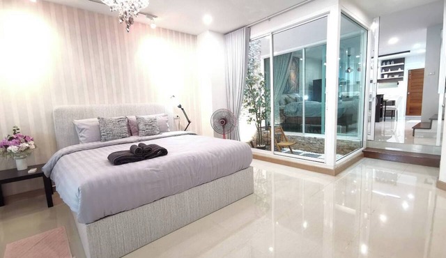 Home Base at Krabi 2BR 1BA Kitchen Laundry Parking for Family & Friends