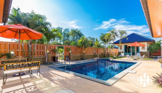 HOME STAY LUXURY VILLA WITH POOL