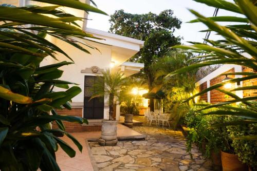 Hotel El Almendro in Managua