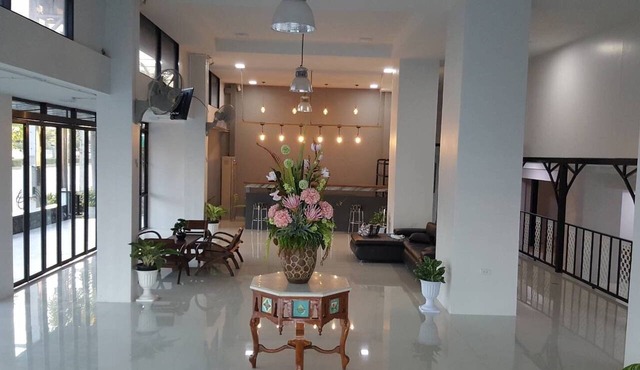 Iron Resort&Hotel