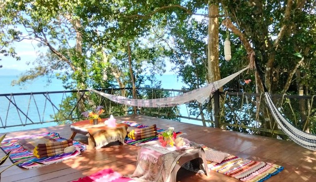 Island Life Bungalows in Ko Khan